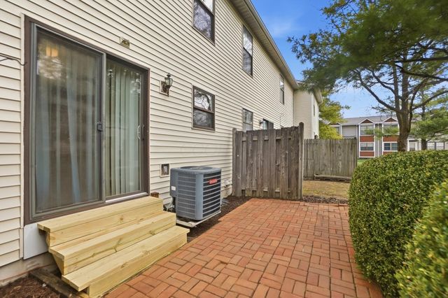 1005 Syracuse Lane, 5D, Westerville, OH 43081