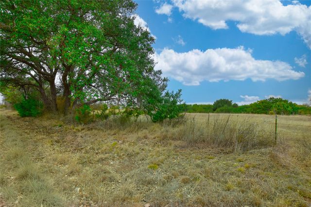 5025 County Road 200 RD, Liberty Hill, TX 78642