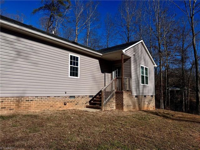 2531 Henley Lane, Walkertown, NC 27051