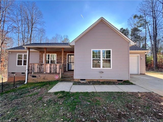 2531 Henley Lane, Walkertown, NC 27051