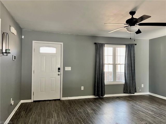 2531 Henley Lane, Walkertown, NC 27051