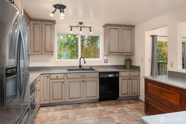 33500 PL SW 33rd, Federal Way, WA 98023