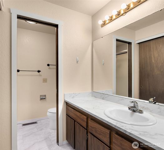 33500 PL SW 33rd, Federal Way, WA 98023