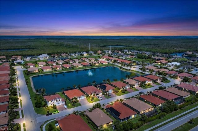 2899 Sunset Pointe CIR, Cape Coral, FL 33914