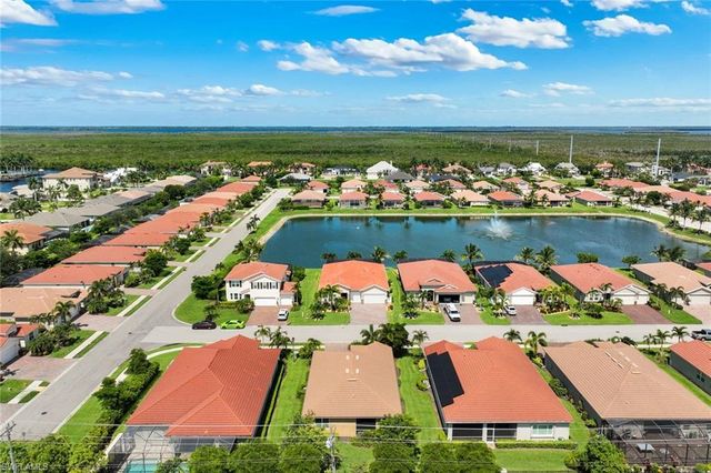 2899 Sunset Pointe CIR, Cape Coral, FL 33914