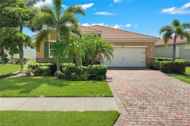 2899 Sunset Pointe CIR, Cape Coral, FL 33914