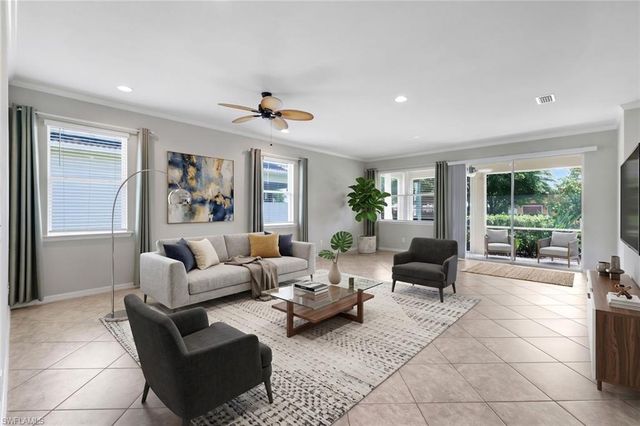 2899 Sunset Pointe CIR, Cape Coral, FL 33914
