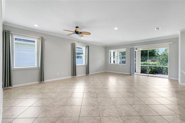 2899 Sunset Pointe CIR, Cape Coral, FL 33914