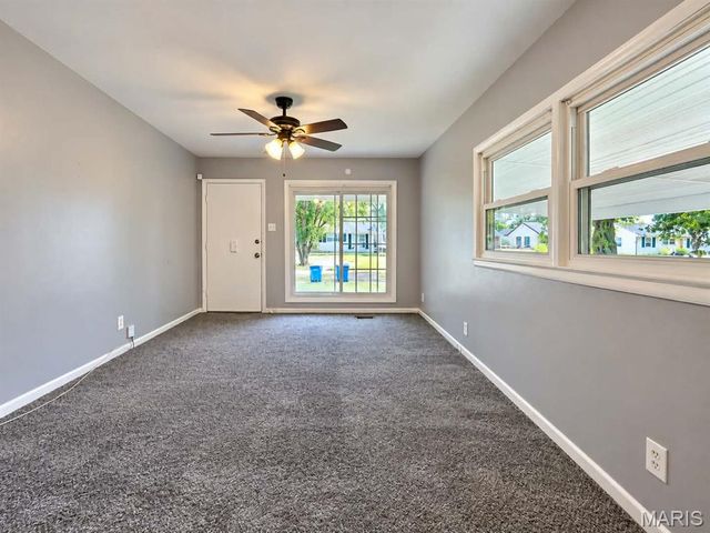 10431 Presley Road, St Louis, MO 63137