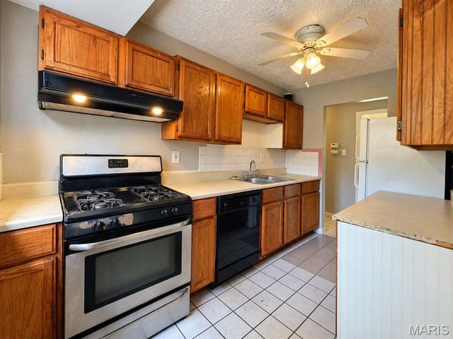 10431 Presley Road, St Louis, MO 63137
