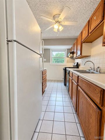 10431 Presley Road, St Louis, MO 63137