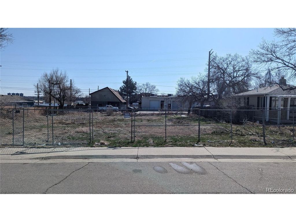 1216 S Mariposa St, Denver, CO 80223