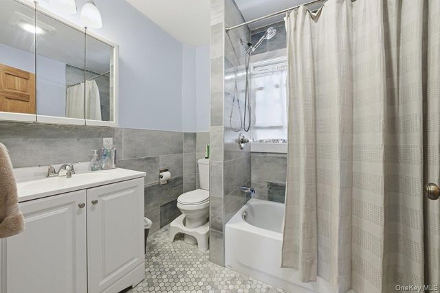 96 Gordon Street, Yonkers, NY 10701