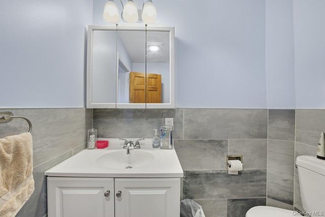 96 Gordon Street, Yonkers, NY 10701