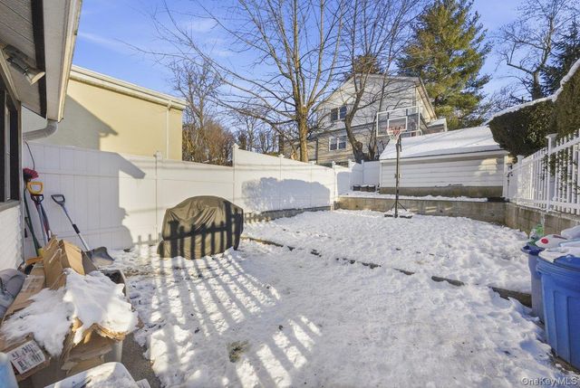 96 Gordon Street, Yonkers, NY 10701