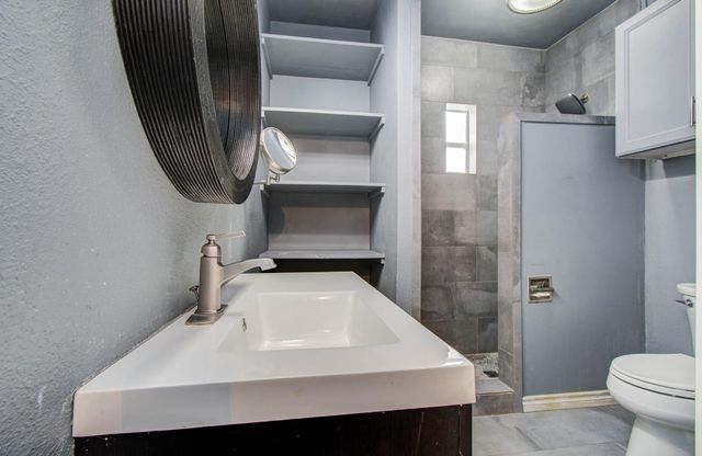 6701 Avenue E, Houston, TX 77011