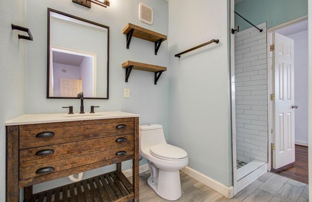 6701 Avenue E, Houston, TX 77011