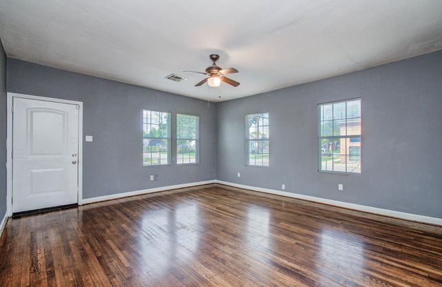 6701 Avenue E, Houston, TX 77011