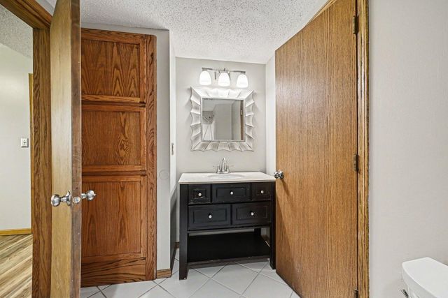 15455 University Avenue NE, Ham Lake, MN 55304