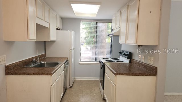 16 Three Mast Lane 16, Hilton Head Island, SC 29928