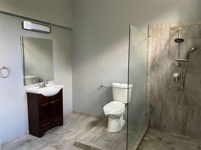 31 HEATHROW LN, Wimberley, TX 78676