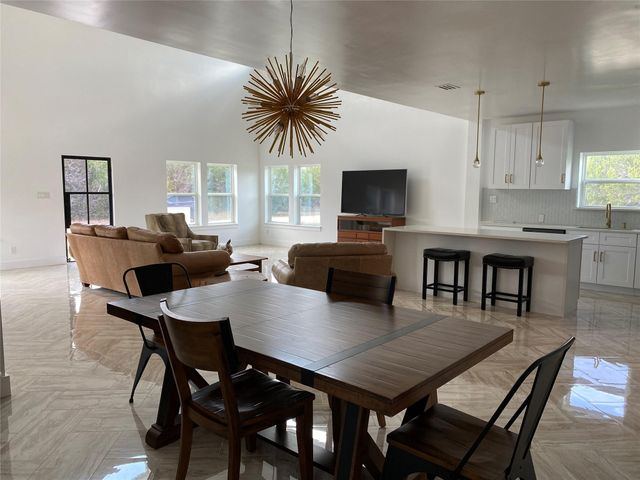 31 HEATHROW LN, Wimberley, TX 78676