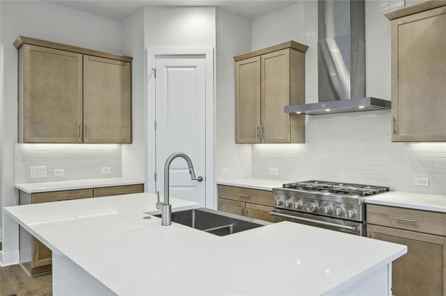 2707 Dulce LN 14, Austin, TX 78704