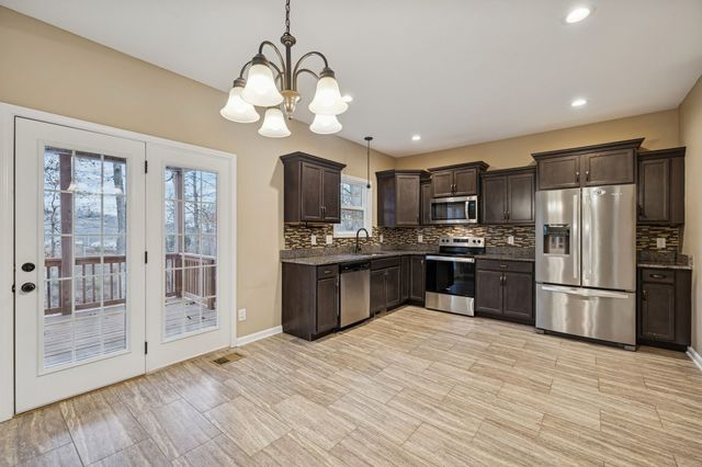 338 Chalet Cir, Clarksville, TN 37040