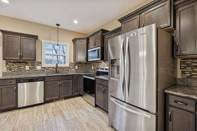 338 Chalet Cir, Clarksville, TN 37040