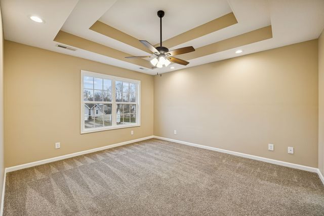 338 Chalet Cir, Clarksville, TN 37040