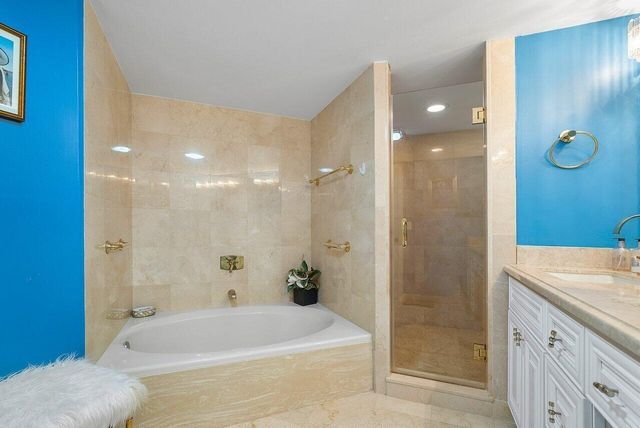 3560 S Ocean Boulevard Ph-1, South Palm Beach, FL 33480