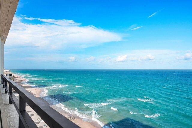 3560 S Ocean Boulevard Ph-1, South Palm Beach, FL 33480