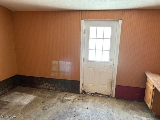 7648 N 2nd Avenue, Clinton, OH 44216