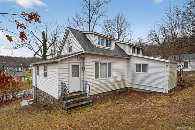 36 Weygant Hill, Highland Mills, NY 10930
