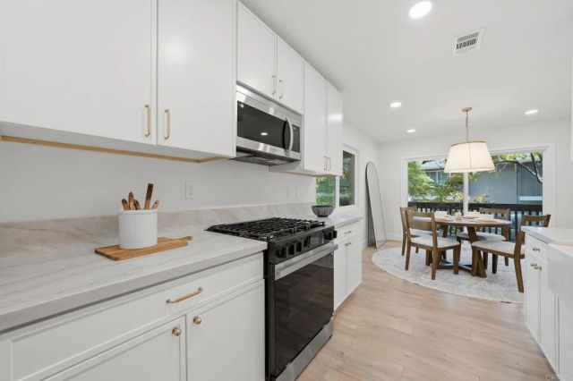 4210 Fiesta Way 3, Oceanside, CA 92057