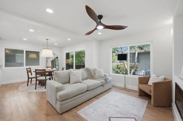 4210 Fiesta Way 3, Oceanside, CA 92057