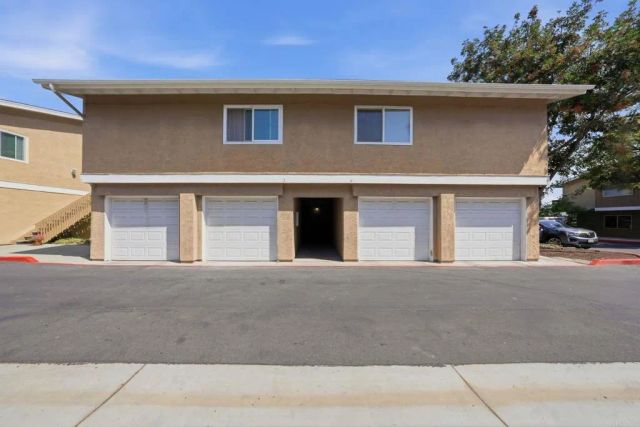 4210 Fiesta Way 3, Oceanside, CA 92057