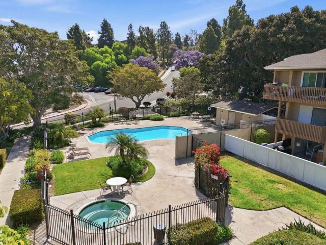 4210 Fiesta Way 3, Oceanside, CA 92057