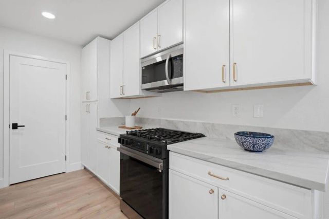 4210 Fiesta Way 3, Oceanside, CA 92057