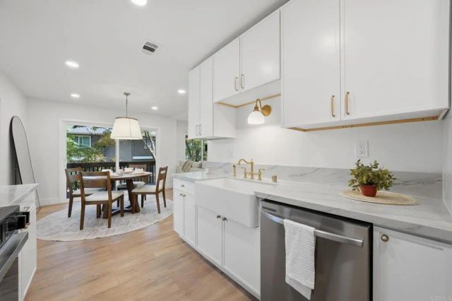 4210 Fiesta Way 3, Oceanside, CA 92057