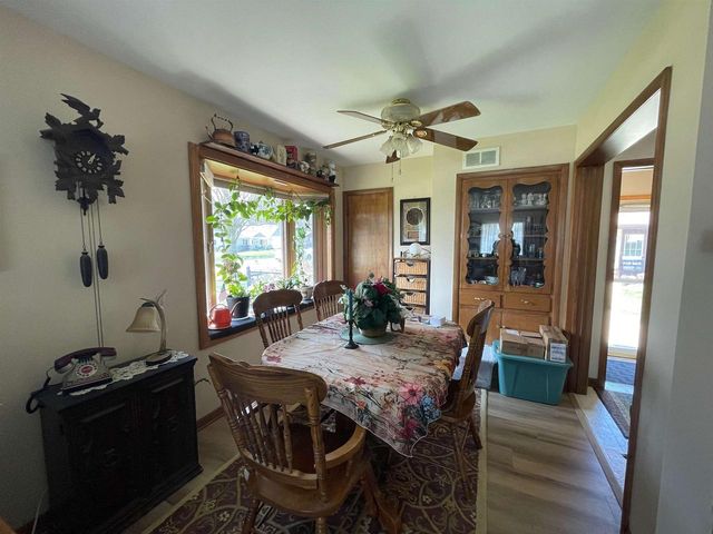 W240N6291 Maple Avenue, Sussex, WI 53089