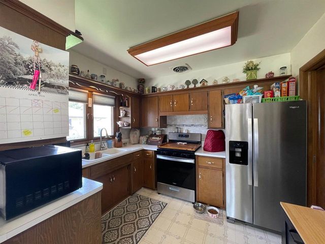 W240N6291 Maple Avenue, Sussex, WI 53089
