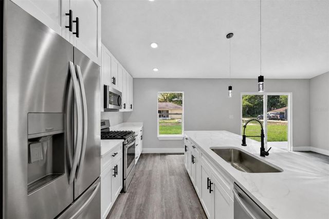 2758 SW 141 COURT, Ocala, FL 34481