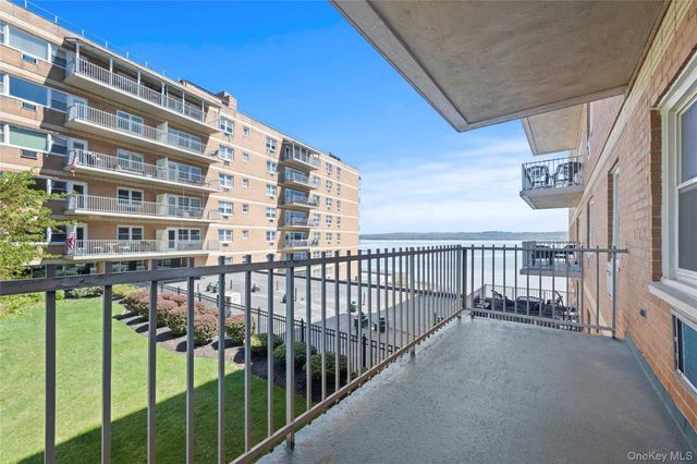 101 Gedney Street 2H, Nyack, NY 10960