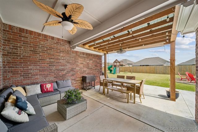 13010 E 124th Court N, Collinsville, OK 74021