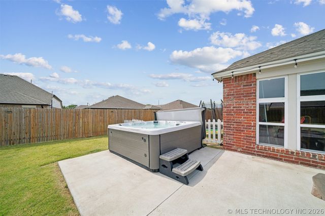13010 E 124th Court N, Collinsville, OK 74021