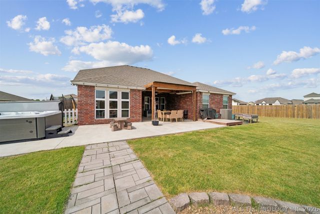 13010 E 124th Court N, Collinsville, OK 74021