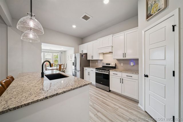 13010 E 124th Court N, Collinsville, OK 74021