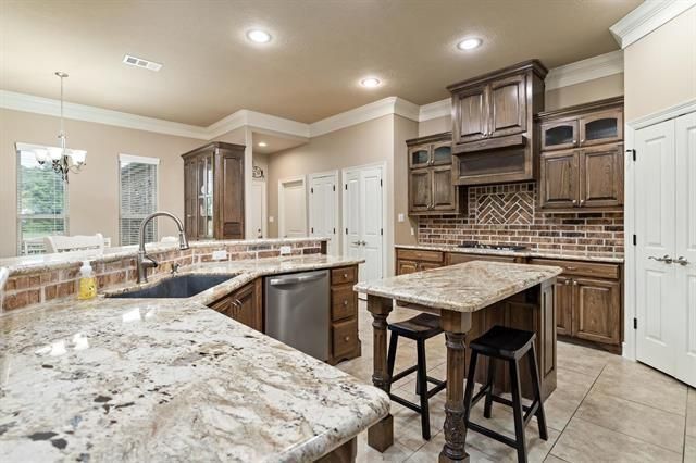 1830 Langham Forest Boulevard, Orange, TX 77630