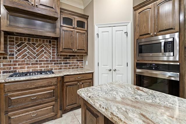 1830 Langham Forest Boulevard, Orange, TX 77630